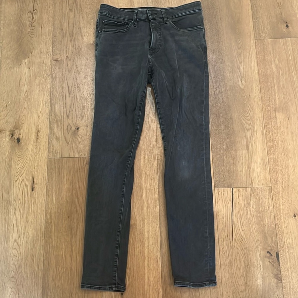 Men express jeans